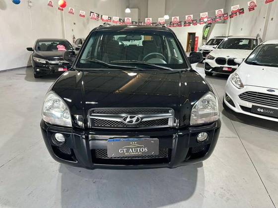 HYUNDAI TUCSON 2.0 MPFI GLS 16V 143CV 2WD GASOLINA 4P AUTOMÁTICO HYUNDAI TUCSON 2.0 MPFI GLS 16V 143CV 2WD GASOLINA 4P AUTOMÁTICO